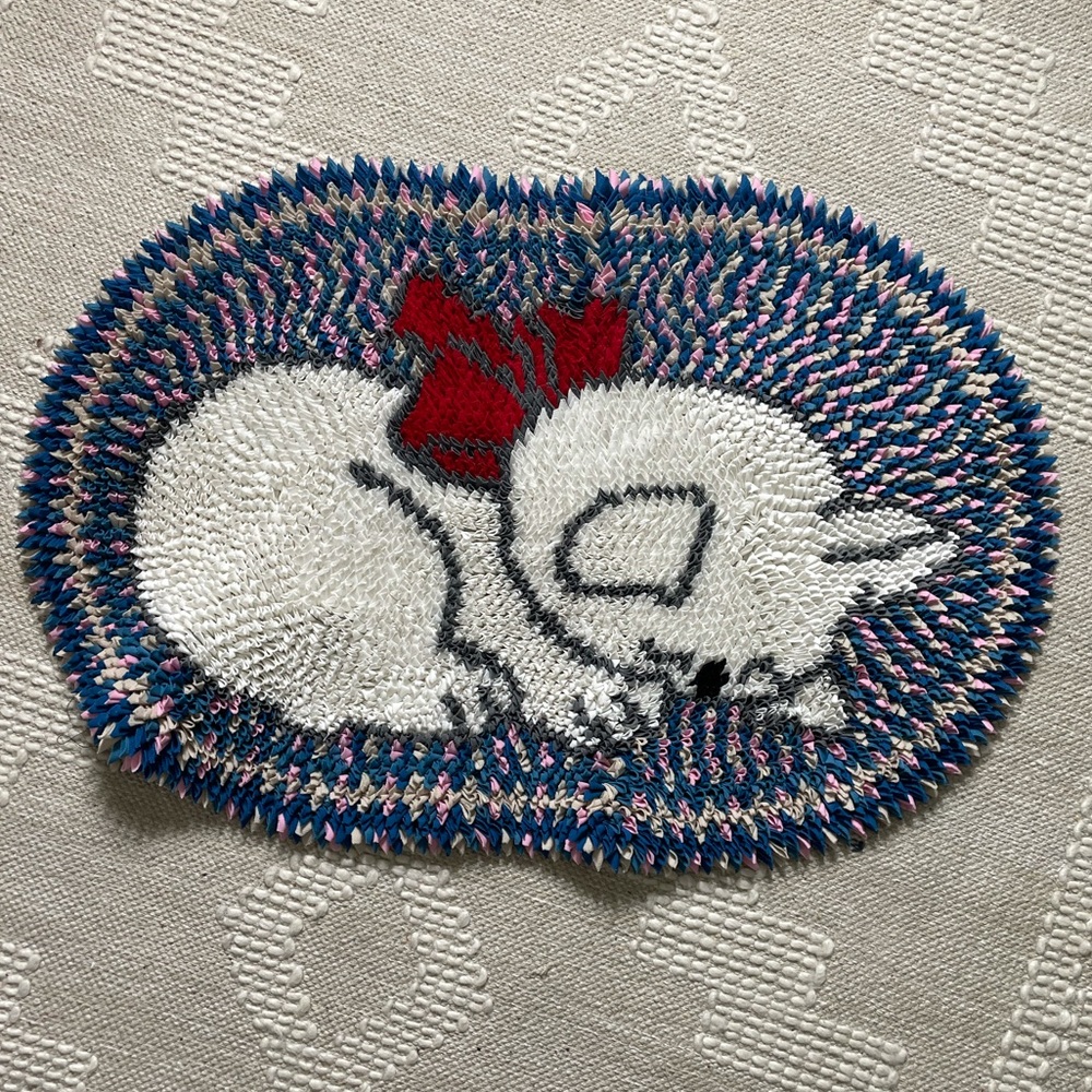 Vintage Textured Round/Oval White Cat Rug/Mat